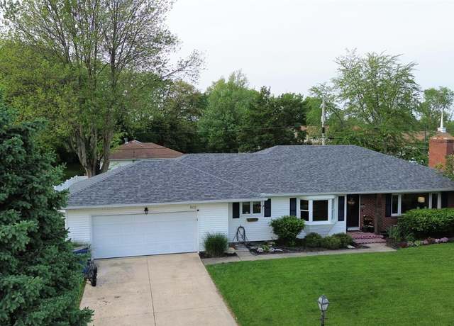 Property at 1432 River Dr, Fremont, OH 43420, 3 beds, 2 baths