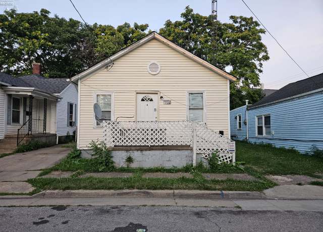 Property at 1524 Brown St, Sandusky, OH 44870, 3 beds, 1 bath