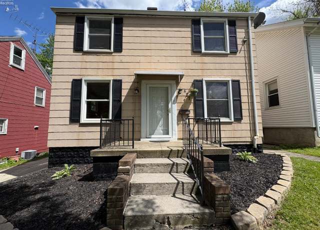 Property at 427 N Clover St, Fremont, OH 43420, 3 beds, 1 bath