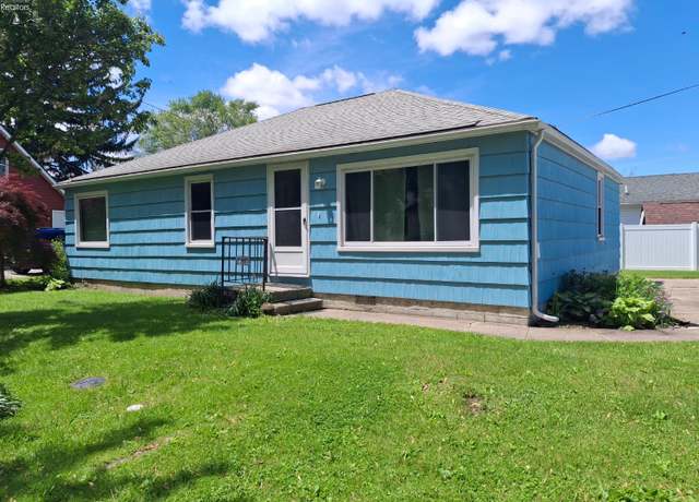 Property at 119 Michigan Ave, Huron, OH 44839, 3 beds, 2 baths