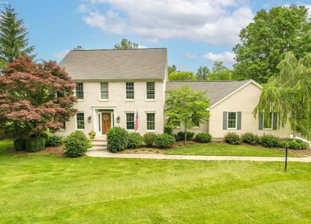 Property at 4597 E Island Pines Dr, Port Clinton, OH 43452, 4 beds, 3 baths