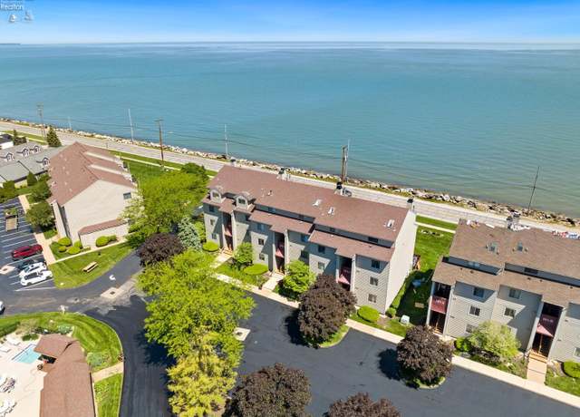 Property at 503 W Lakeshore Dr Unit C5, Port Clinton, OH 43452, 2 beds, 2 baths