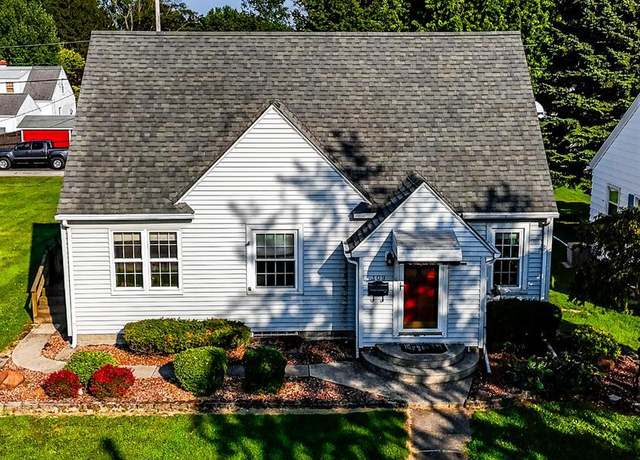 Property at 309 S Collinwood Blvd, Fremont, OH 43420, 3 beds, 2 baths