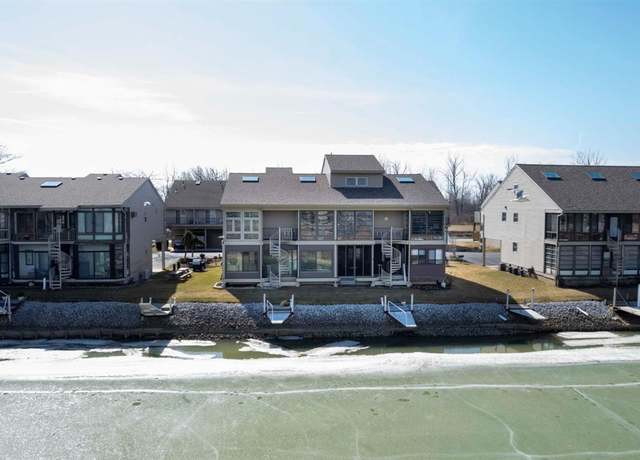 Property at 8891 W Canada Goose Ct, Oak Harbor, OH 43449, 2 beds, 1 bath