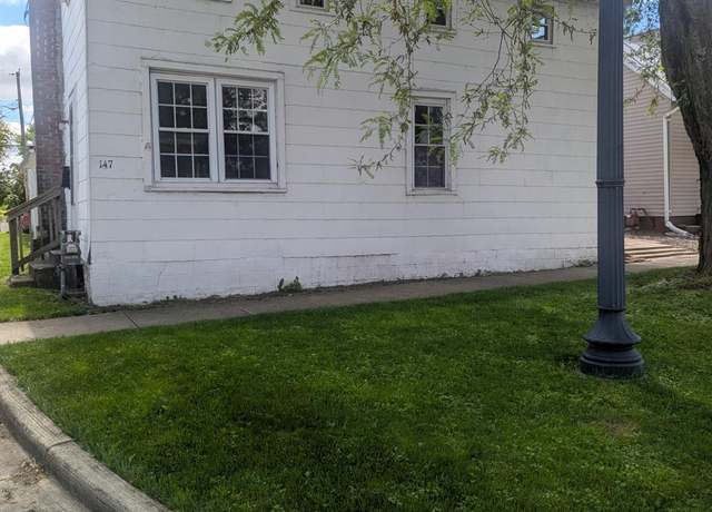 Property at 147 S Sandusky St, Tiffin, OH 44883, 3 beds, 1 bath
