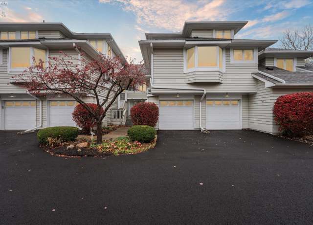Property at 608 N Monument View Vw, Marblehead, OH 43440, 2 beds, 2.5 baths