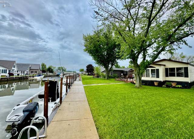 Property at 1550 N Starboard Ave, Port Clinton, OH 43452, 2 beds, 1.5 baths