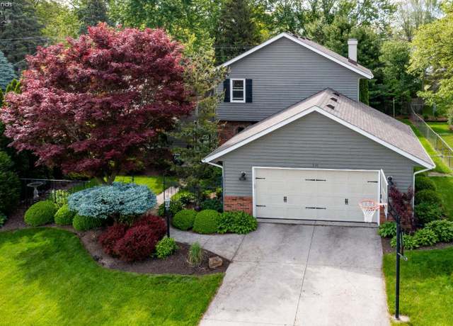 Property at 310 Linden Way, Sandusky, OH 44870, 3 beds, 2.5 baths