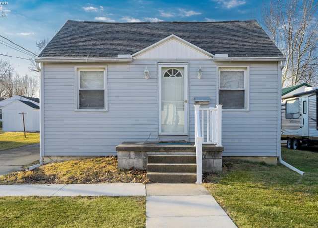Property at 409 W Walnut St, Oak Harbor, OH 43449, 3 beds, 1 bath