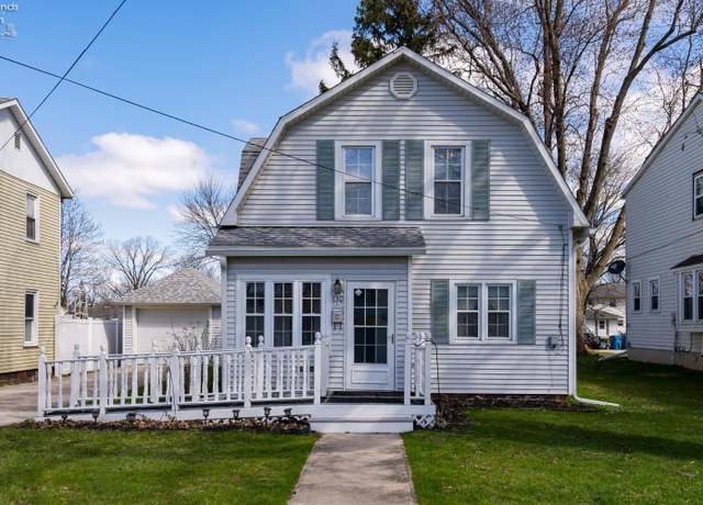 Property at 130 E Main St, Oak Harbor, OH 43449, 3 beds, 1.5 baths