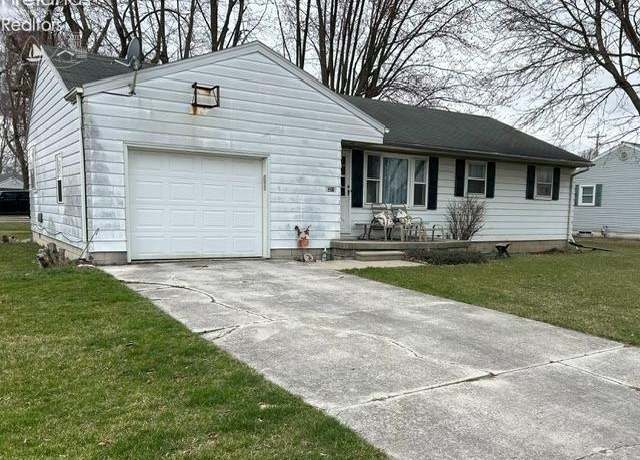 Property at 321 Elwood Ave, Fostoria, OH 44830, 3 beds, 1.5 baths