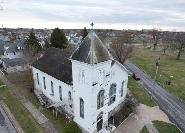 Property at 806 W Jefferson St, Sandusky, OH 44870, 1 bath