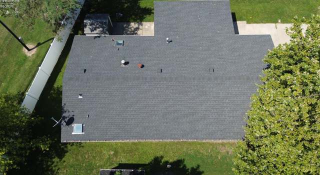 Photo of 1805 Briarcrest Dr, Port Clinton, OH 43452