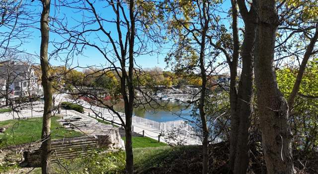 Photo of 3806 E Baycliffs Dr, Marblehead, OH 43440