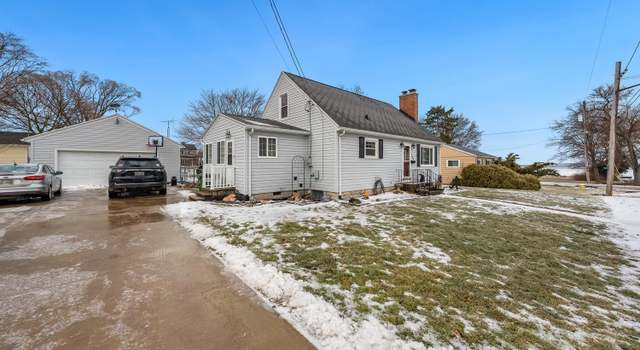Photo of 109 Cherry St, Marblehead, OH 43440