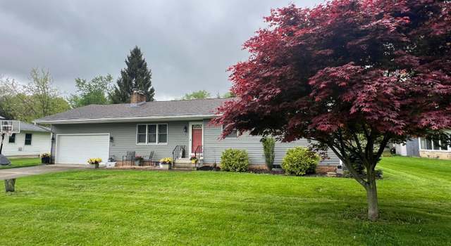 Photo of 6 Breezewood Dr, Norwalk, OH 44857