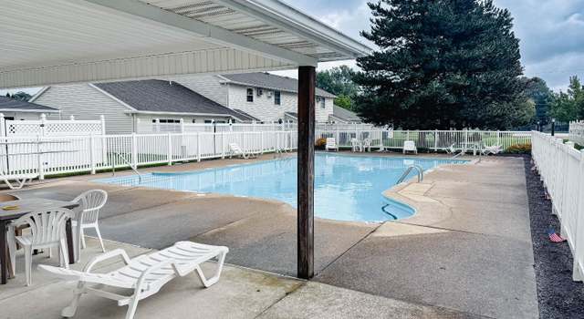 Photo of 748 Chestnut Ln, Huron, OH 44839