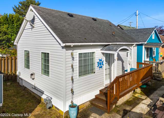 Property at 314 4th Ave #5, Seaside, OR 97138, 1 bed, 1 bath