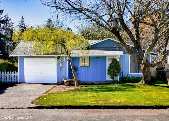 Property at 939 Clatsop Ave, Astoria, OR 97103, 3 beds, 1 bath