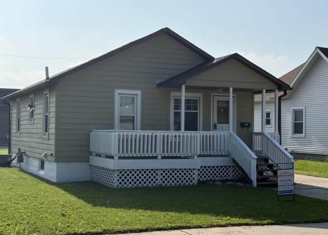 Property at 1002 7th St, Norfolk, NE 68701, 2 beds, 1 bath