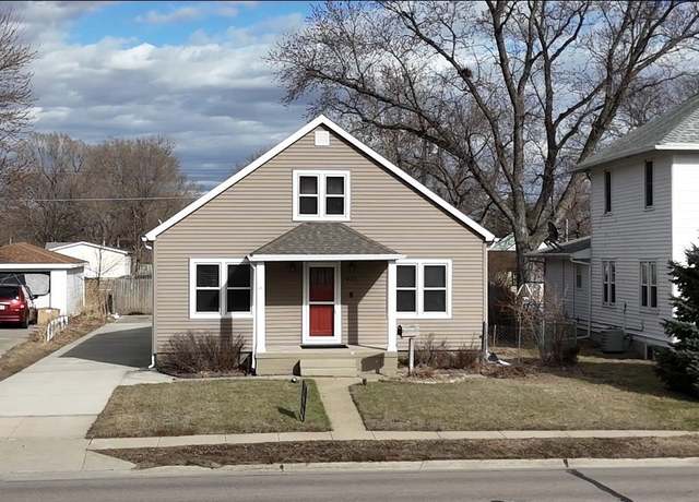 Property at 921 1st St, Norfolk, NE 68701, 3 beds, 2 baths