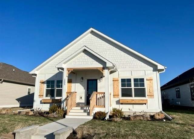 Property at 1005 Maple Ave, Norfolk, NE 68701, 3 beds, 2 baths
