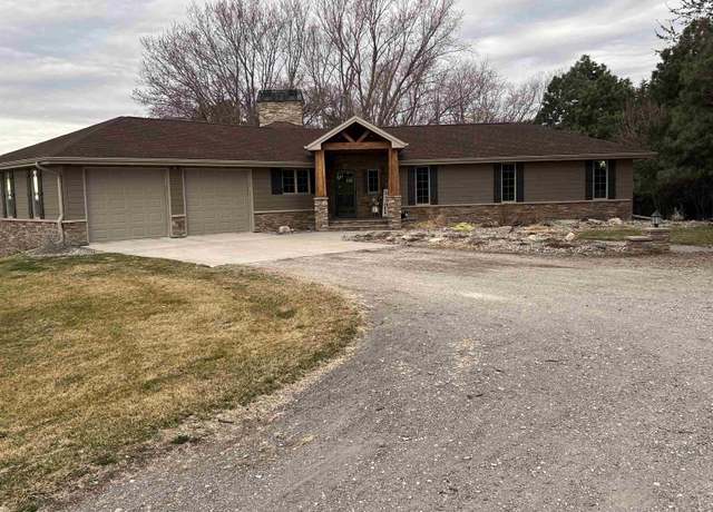 Property at 84637 557 Ave, Norfolk, NE 68701, 4 beds, 3 baths