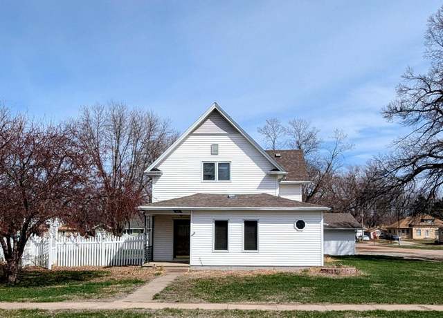 Property at 507 Antelope St, Tilden, NE 68781, 3 beds, 2 baths