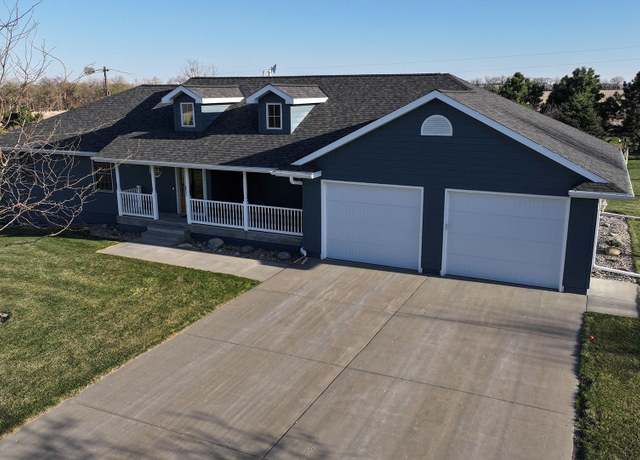 Property at 54686 Chardan Dr, Battle Creek, NE 68715, 4 beds, 3 baths