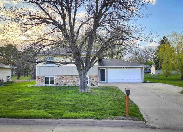 Property at 602 Opal Ln, Norfolk, NE 68701, 4 beds, 2 baths