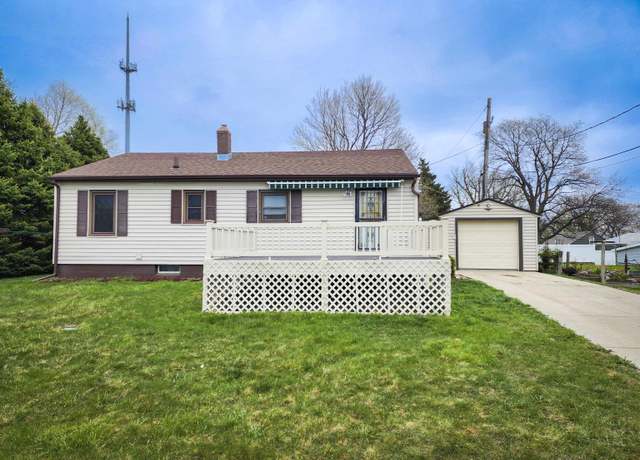 Property at 1408 Elm Ave, Norfolk, NE 68701, 2 beds, 2 baths