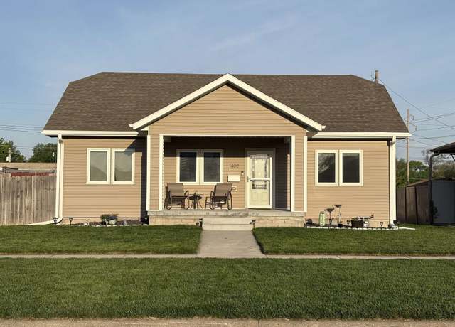 Property at 1402 Pierce St, Norfolk, NE 68701, 4 beds, 2 baths