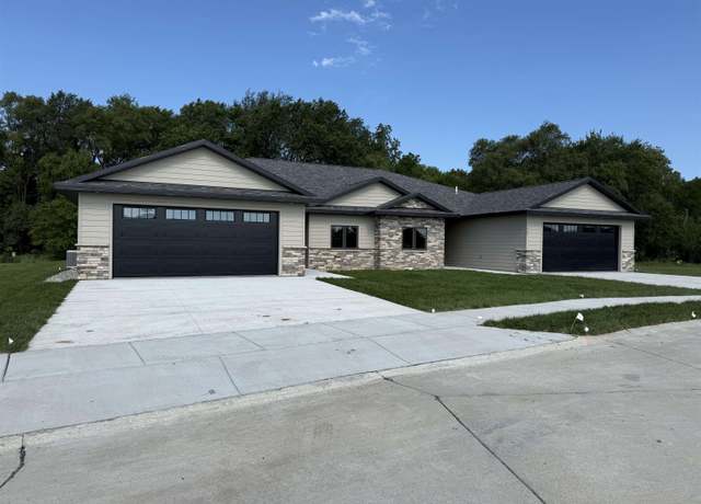 Property at 1503 Regency Circle North Cir, Norfolk, NE 68701, 2 beds, 2 baths