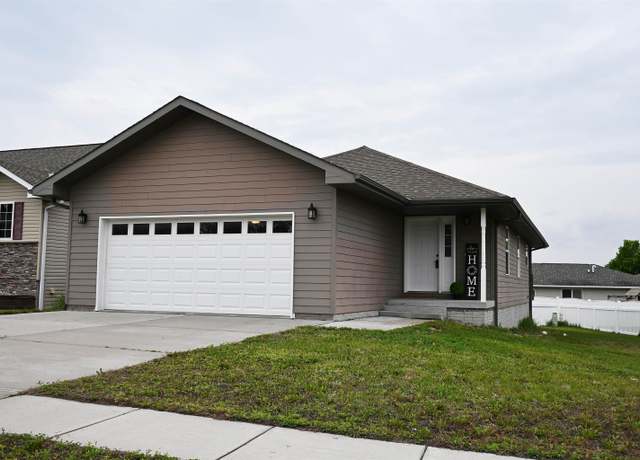 Property at 1203 Blue Stem Cir, Norfolk, NE 68701, 2 beds, 2 baths