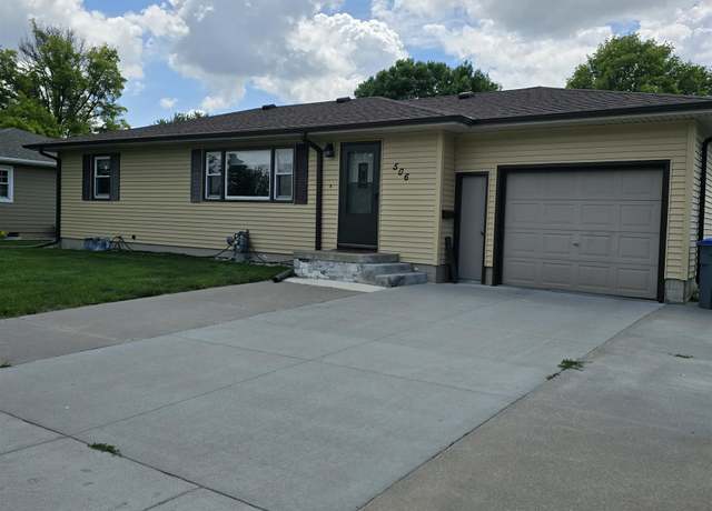 Property at 506 Klug Ave, Norfolk, NE 68701, 3 beds, 2 baths