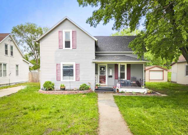 Property at 811 5th St, Norfolk, NE 68701, 4 beds, 2 baths