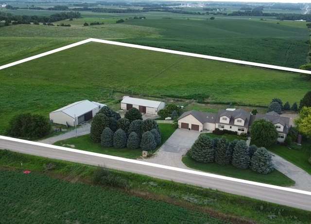 Property at 3106 25th St, Norfolk, NE 68701, 7 beds, 4 baths