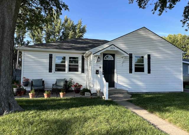 Property at 209 Court St, Pierce, NE 68767, 3 beds, 1 bath