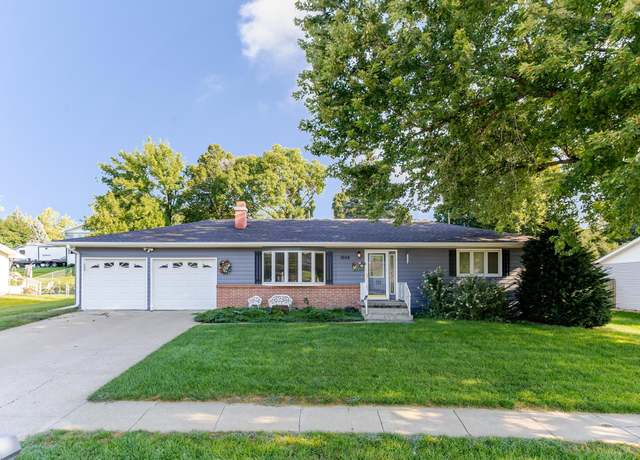Property at 1604 Bel Air Rd, Norfolk, NE 68701, 2 beds, 2 baths