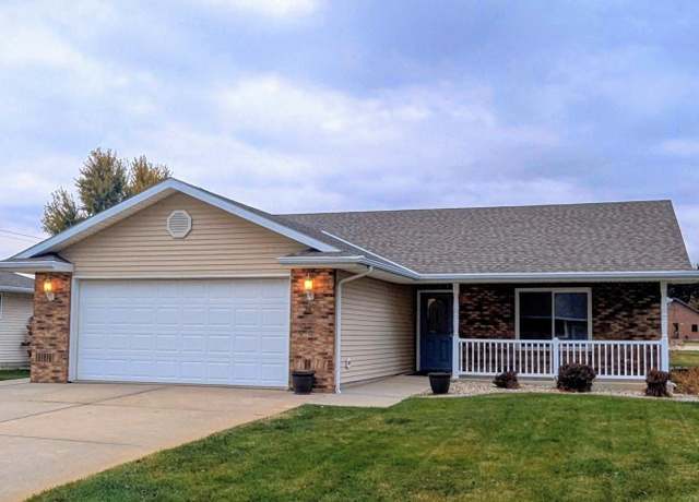 Property at 3600 Prospect Ave, Norfolk, NE 68701, 3 beds, 3 baths