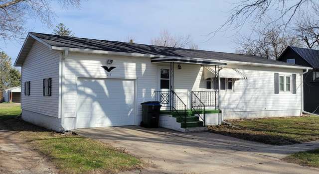 Photo of 219 1st St, Meadow Grove, NE 68752