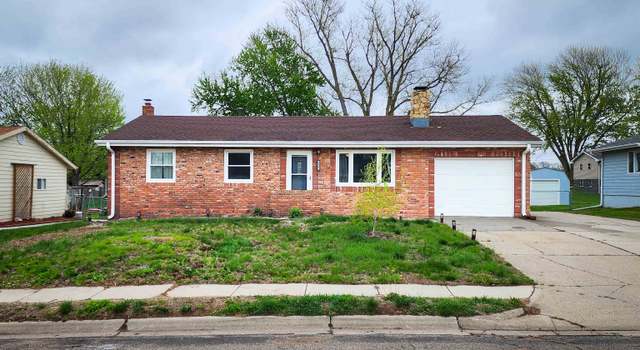 Photo of 103 Linnwood Ln, Norfolk, NE 68701