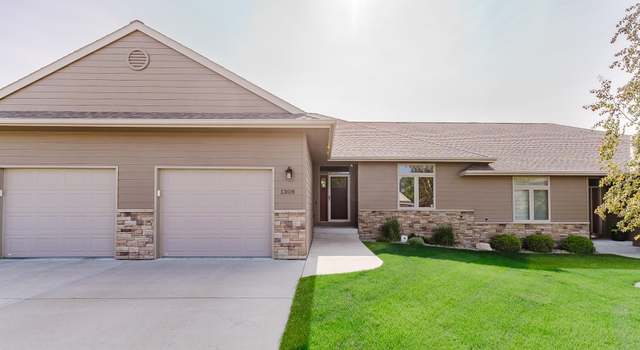 Photo of 1308 30th St, Norfolk, NE 68701