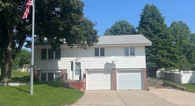 Photo of 2306 Belmont Dr, Norfolk, NE 68701