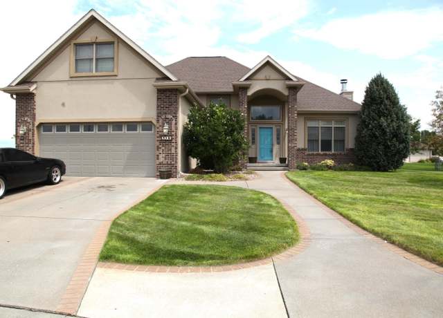 Property at 2006 Ridgeway Dr, Lexington, NE 68850, 3 beds, 3 baths