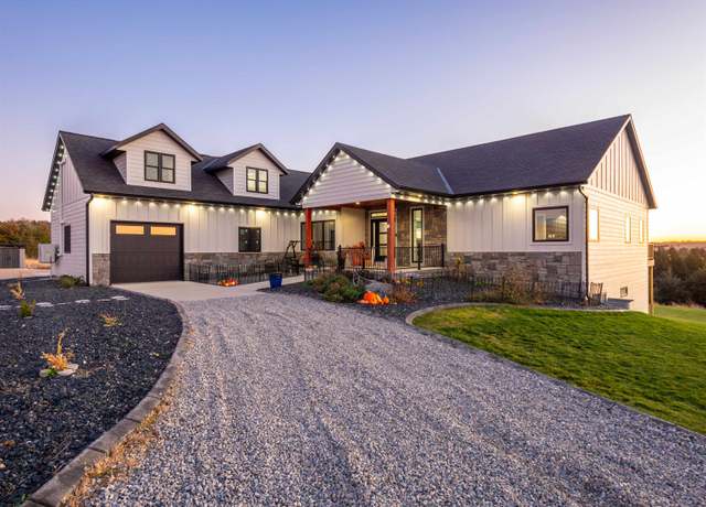 Property at 8109 Hidden Hills Rd, Kearney, NE 68845, 7 beds, 5 baths
