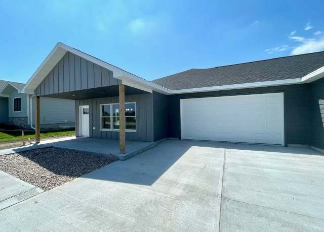 Property at 5306 11th Ave, Kearney, NE 68845, 3 beds, 2 baths