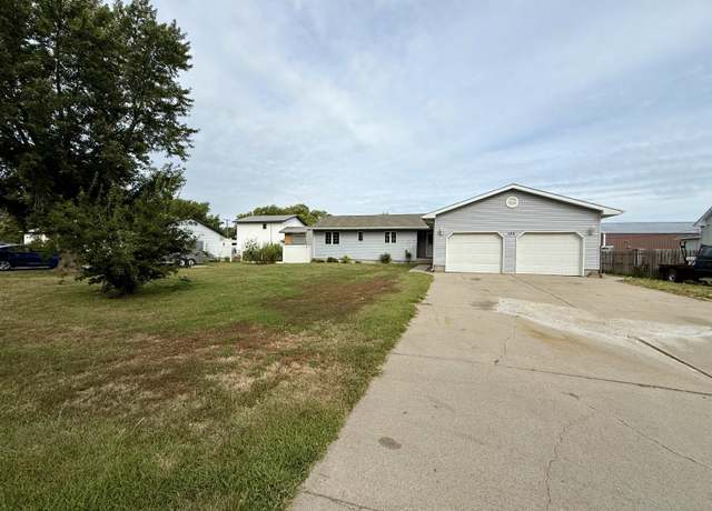 Property at 106 E 3rd St, Alda, NE 68810, 3 beds, 3 baths