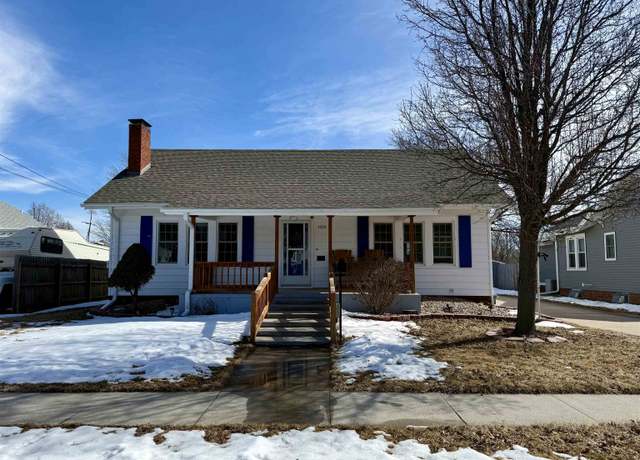 Property at 1108 N Minnesota Ave, Hastings, NE 68901, 2 beds, 2 baths