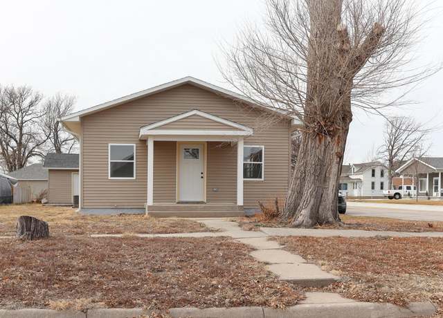 Property at 1115 C St, Cozad, NE 69130, 2 beds, 1 bath